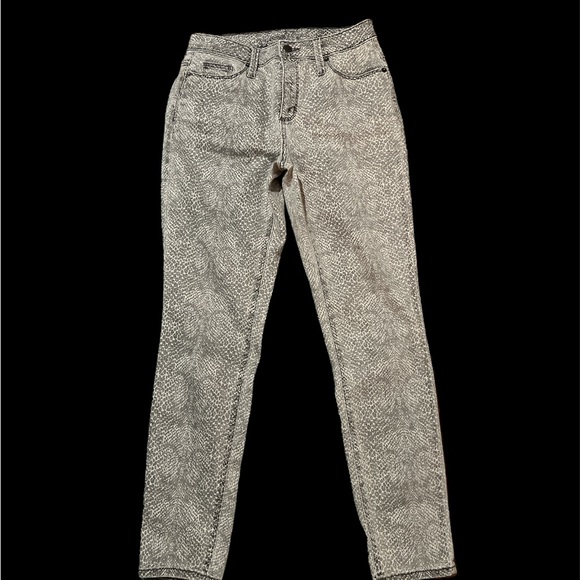 Universal Thread  jeans - Picture 2 of 4